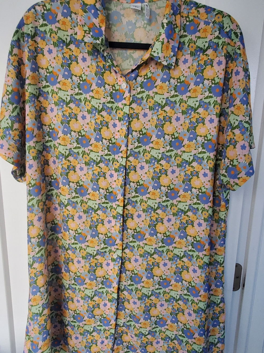 Simons Pastel Floral Short Sleeve Button-Down Shirt